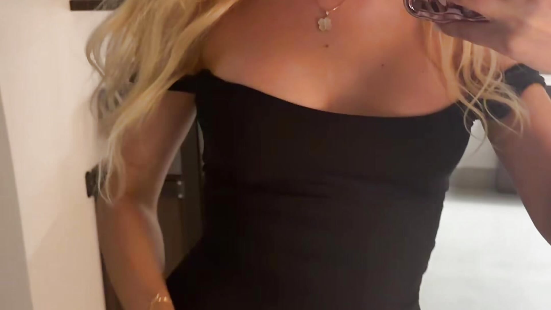 😈 - video di itsmemayarose modella di cam