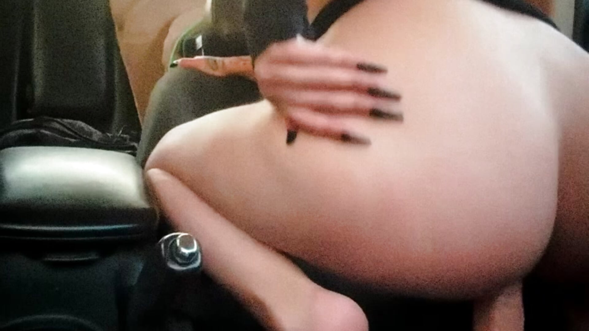 I love to fuck in my car 🔥🥵 - Video von Scarlett-fire Cam-Model