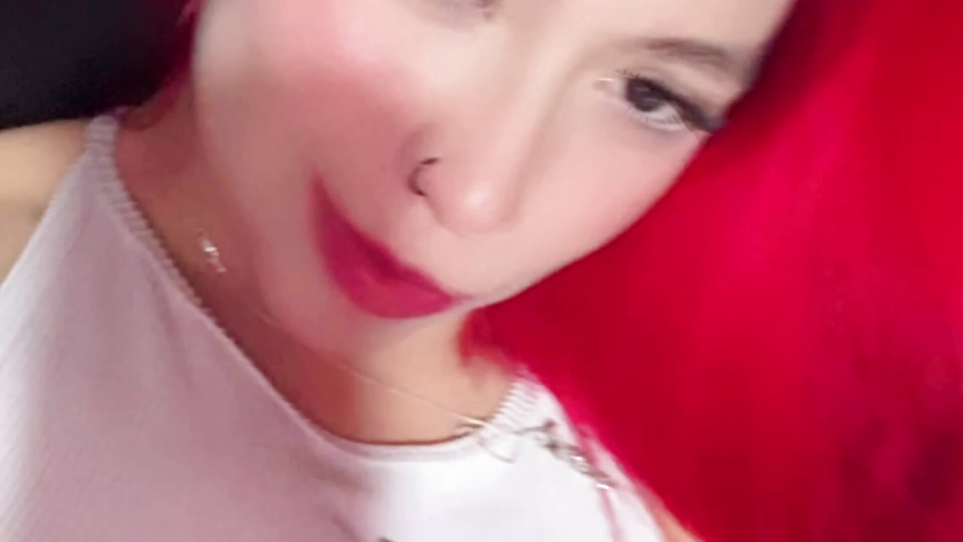 Me 💜 - video Scarlett-fire kameramallilta