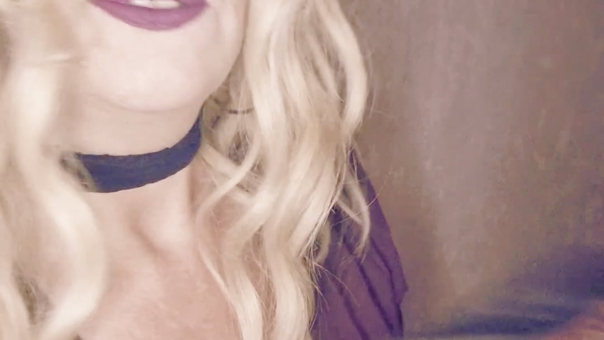 1000025039 - vidéo du modèle de showcams Dentelle