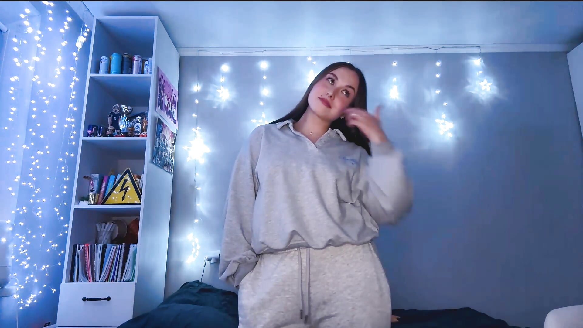 A bit tease - video by CutieSally cam model