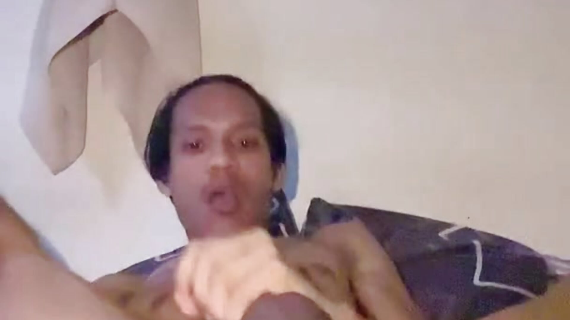 Chilling & Edging until jerk off by self - crawlerjbotice 캠 모델의 동영상