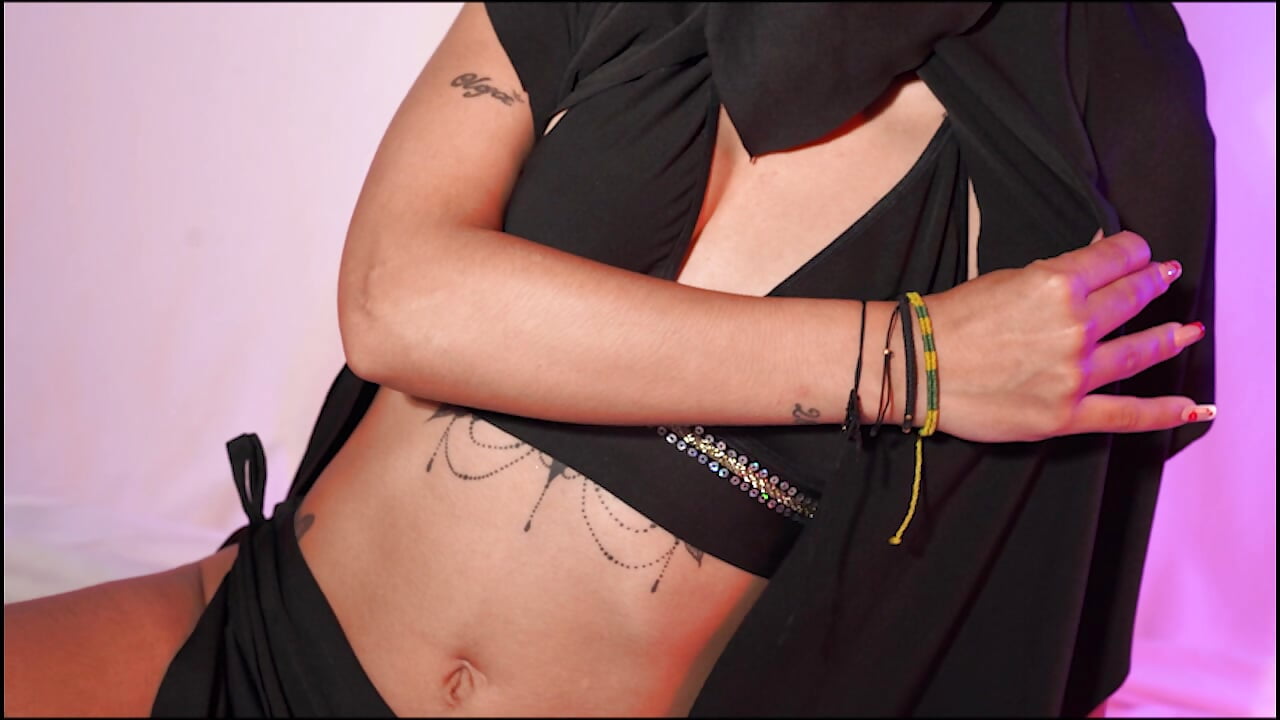 welcome to my room.....😍 - video by zulaija_01 cam model