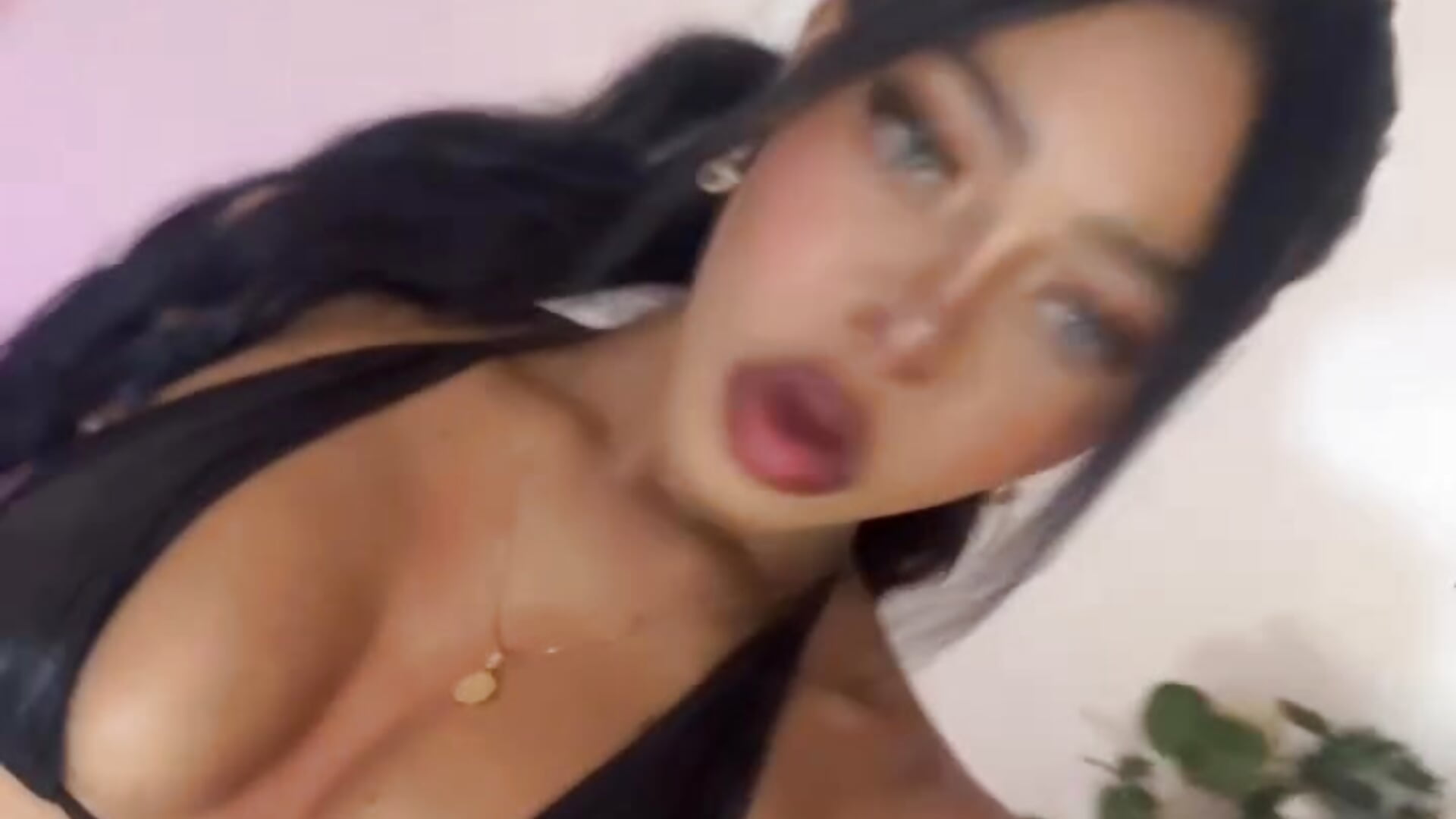 99eb06fe-f62c-49e9-a5e7-2b43d7c8a70c - video di ariabrown23 modella di cam