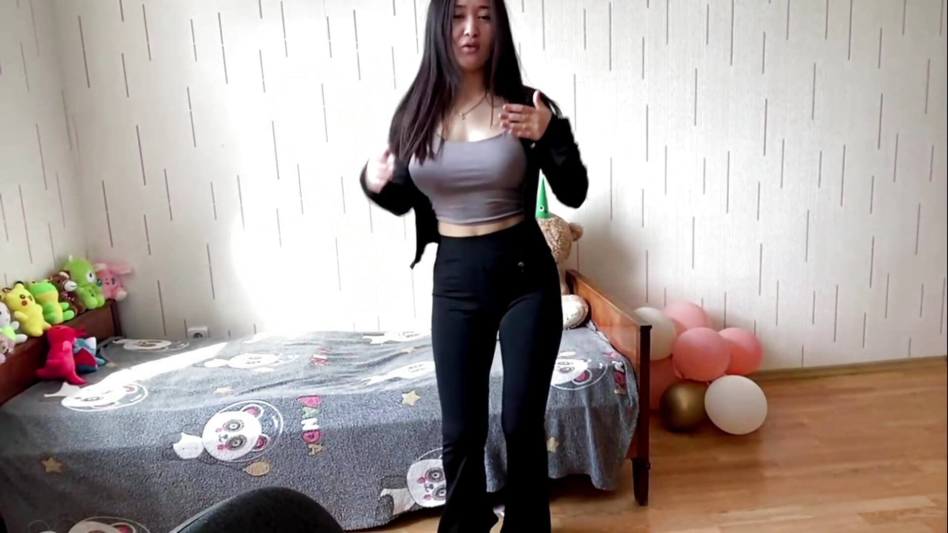 My smooth movements - vídeo de la modelo de cam YourMiIa