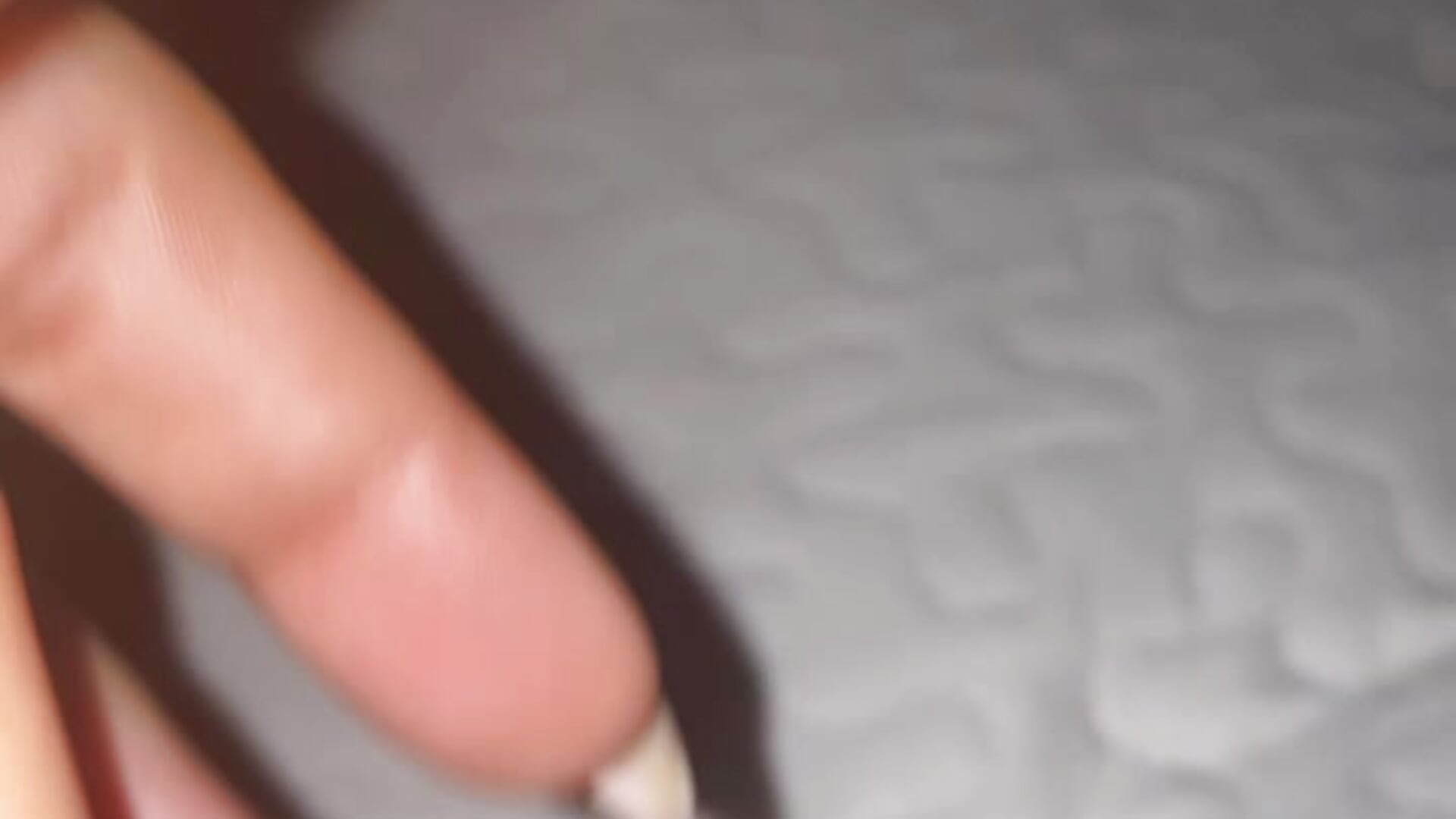 Jugando con mis dedos💦 - video di Lunavelvetrose modella di cam