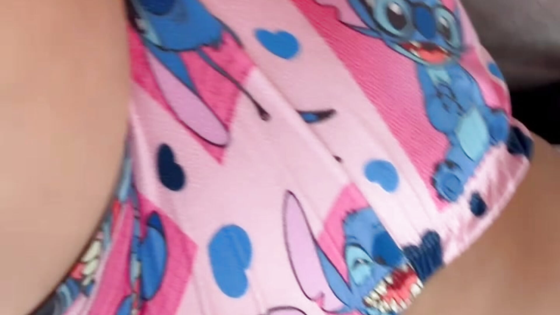 I want you to wet my pajamas... – video od webkamerové modelky Emma_Reyes