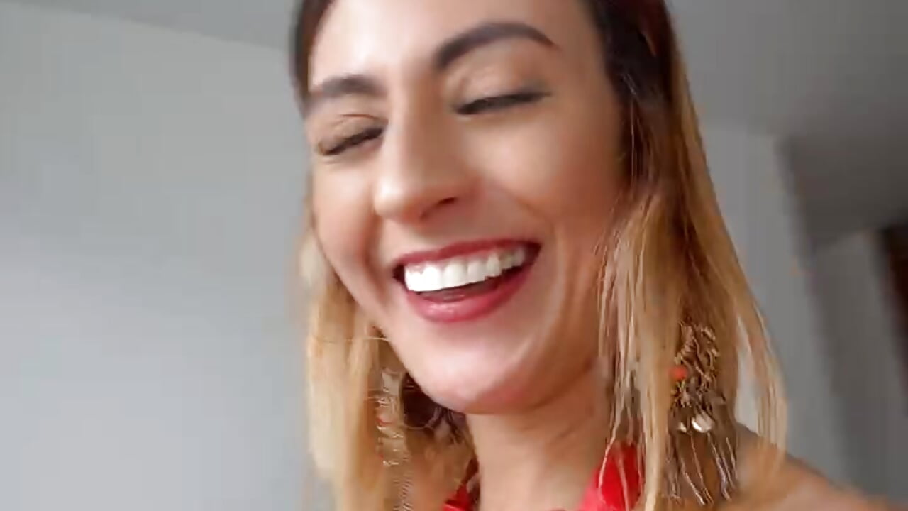 [28 May 12:16] Public Show - Emma_Reyes adlı kamera modelinin videosu