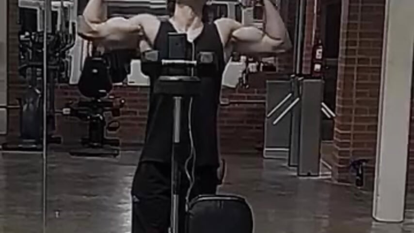 Gym possing💪 - video by IronLatino