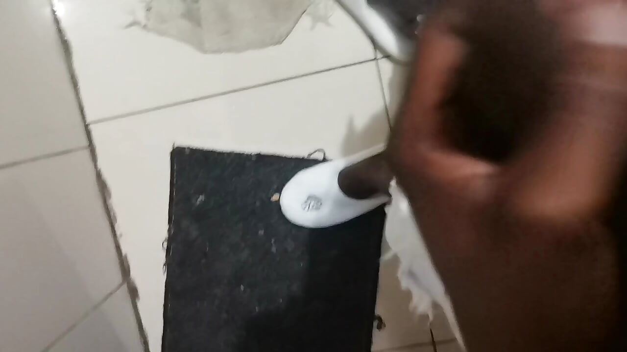 Nice – video od webkamerové modelky ________----tt