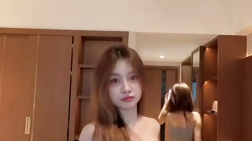 今天是和茵茵跳舞的一天 - video by kkk_girl_baby_06 cam model