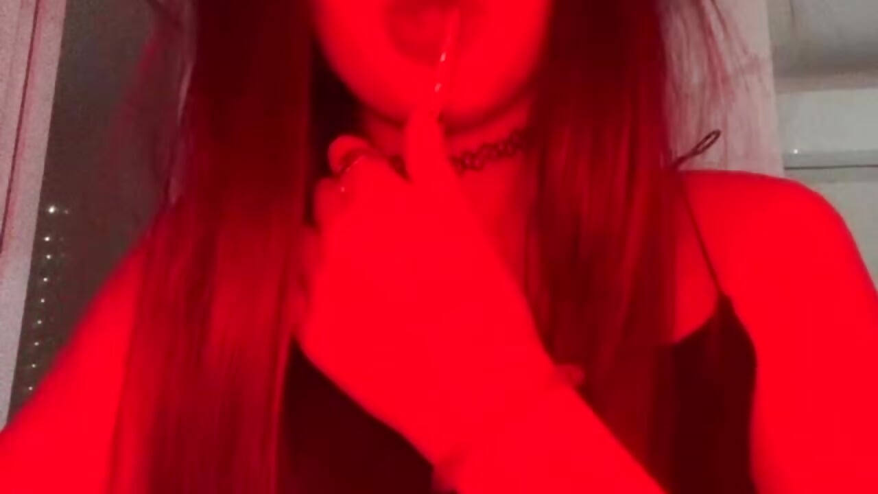 teaser of my body :p - video by Lexi_XOXO_
