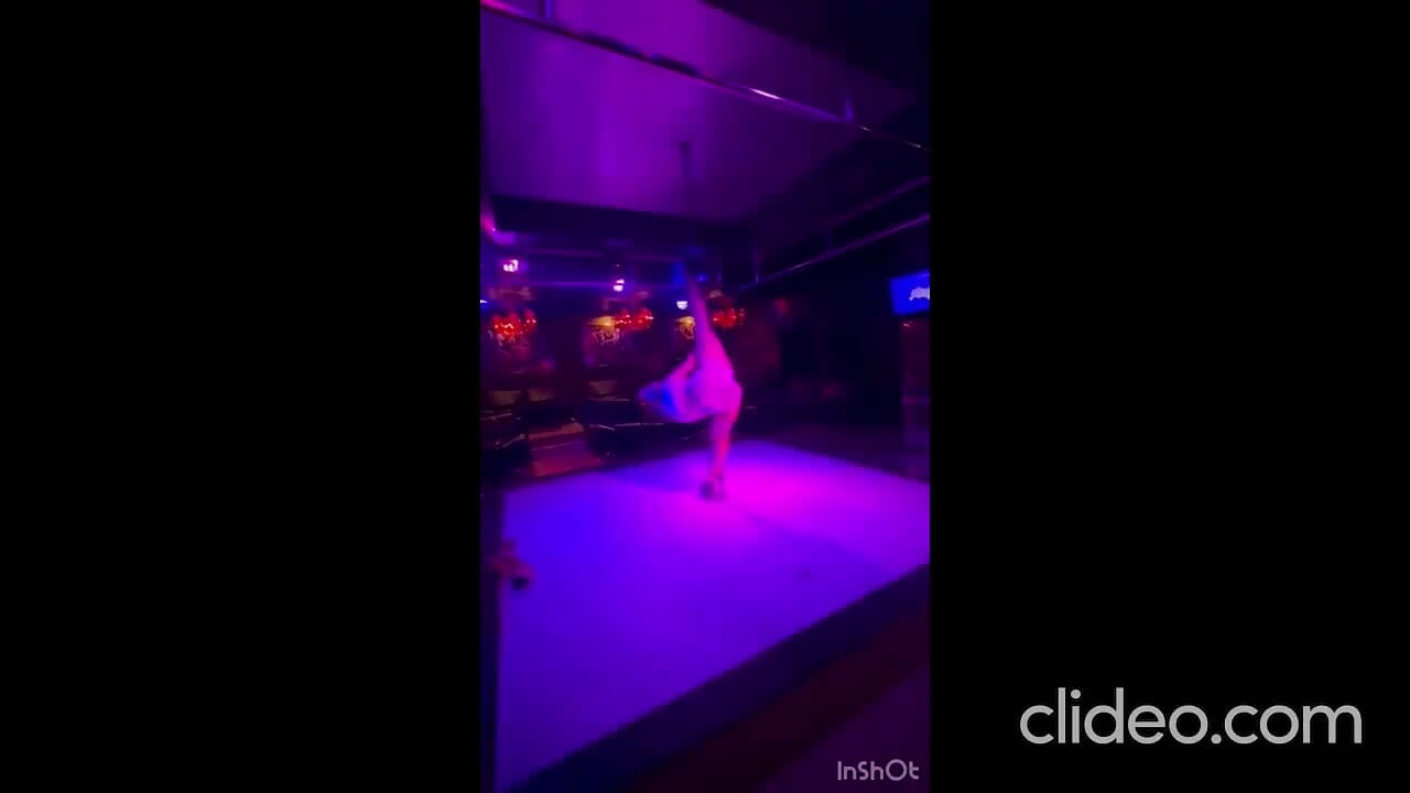 Just Me - video av AlmaBrigs cam model