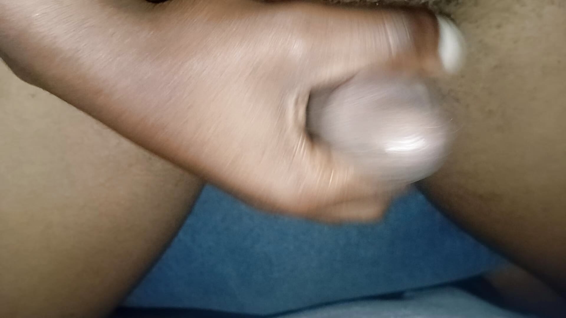Lazy morning self satisfaction - video di kings45bongi modella di cam