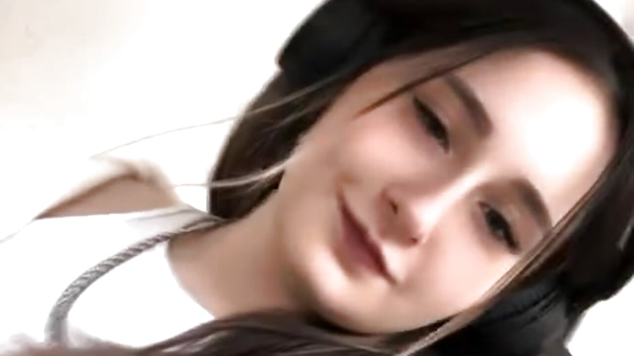 Gamer 🎮 - video by LizbethDolly