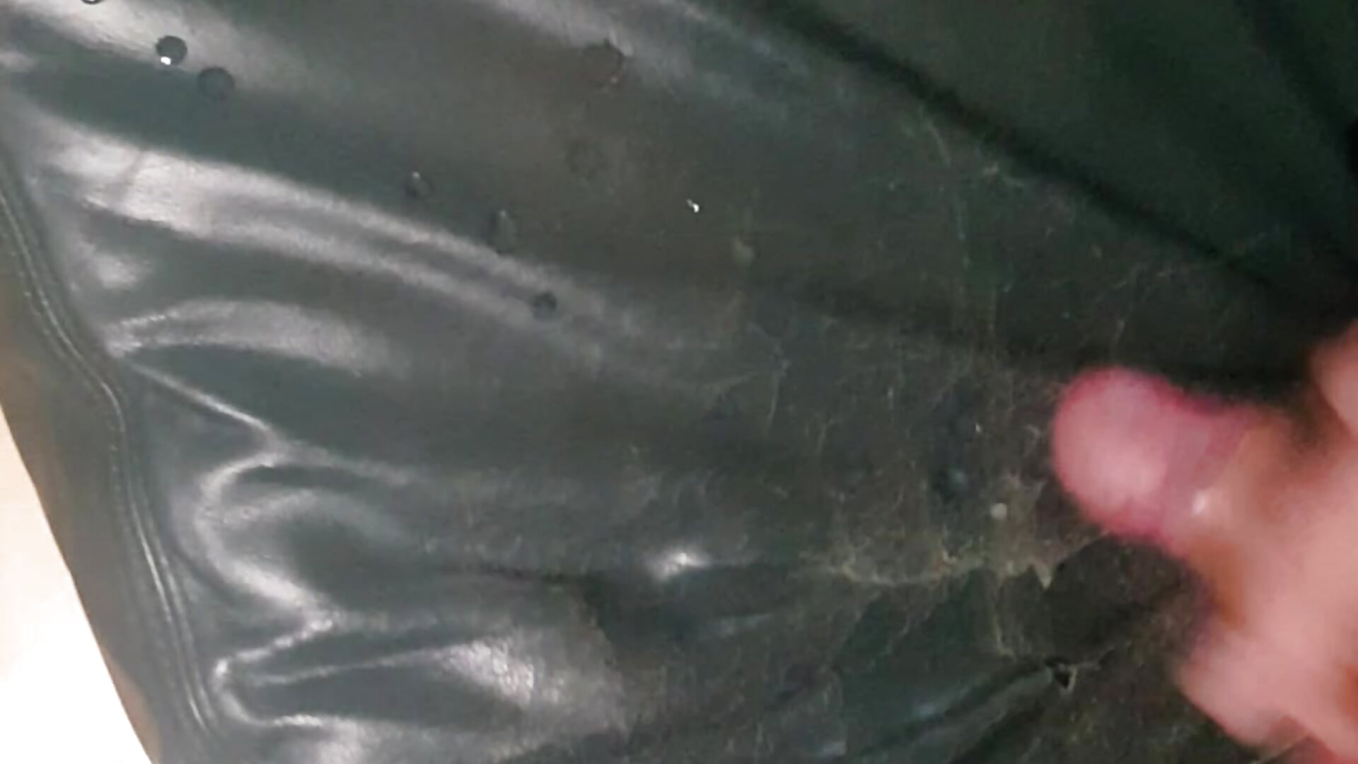 leder bespritzt - video by matthe017 cam model