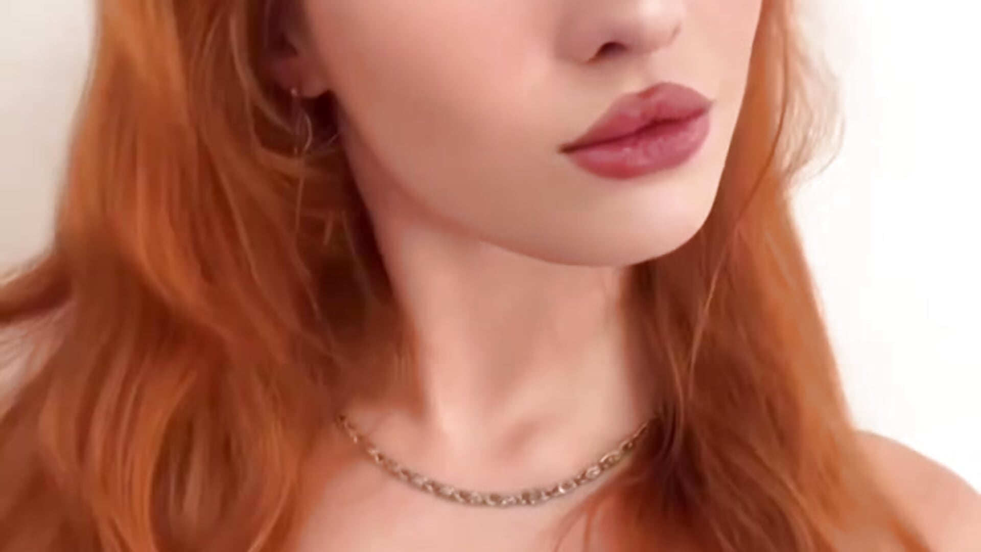 Wow , Redhead - video by silkySonya cam model