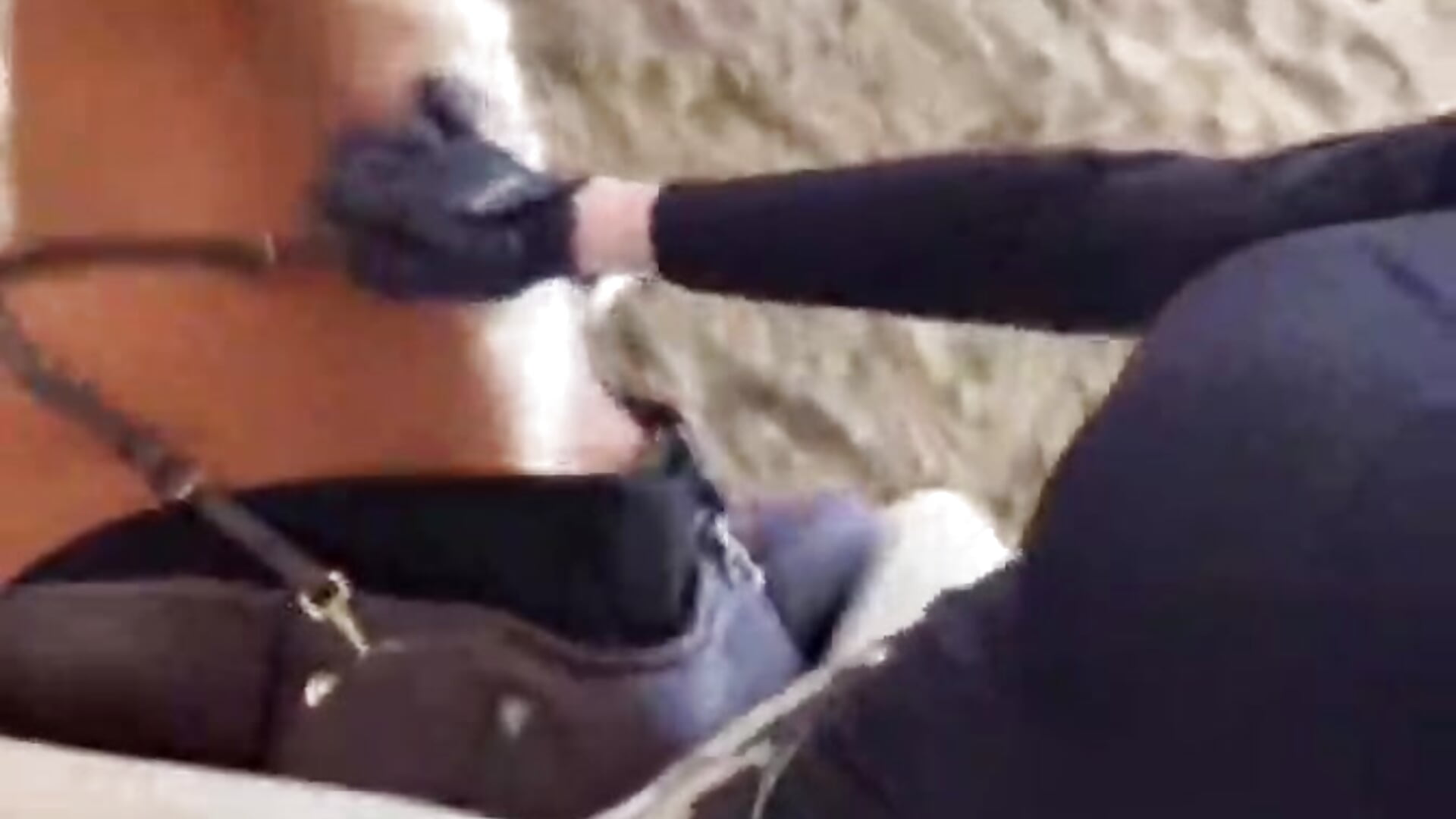 video_ – video od webkamerové modelky AliceSmite