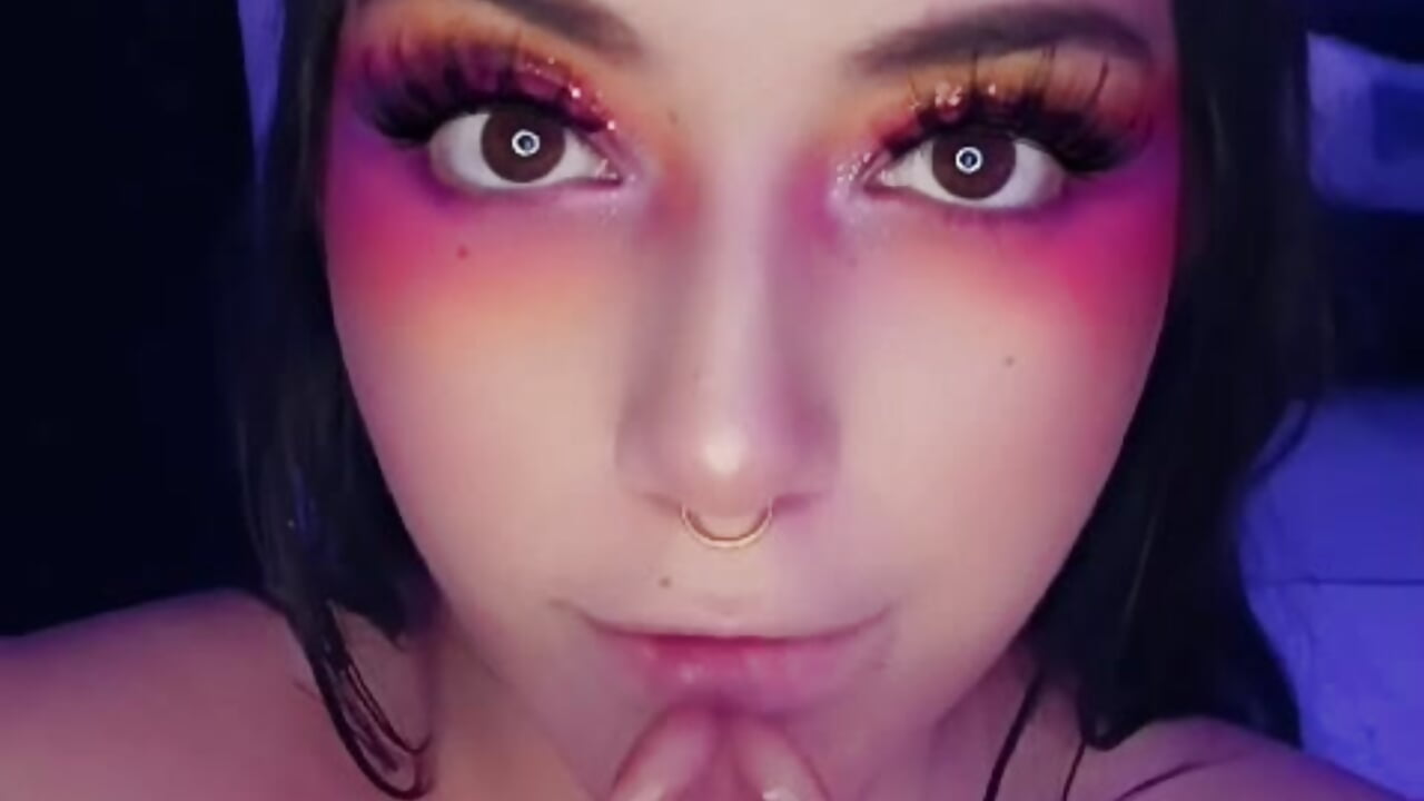 So hot!  💦 - video di Emily_Roussee modella di cam