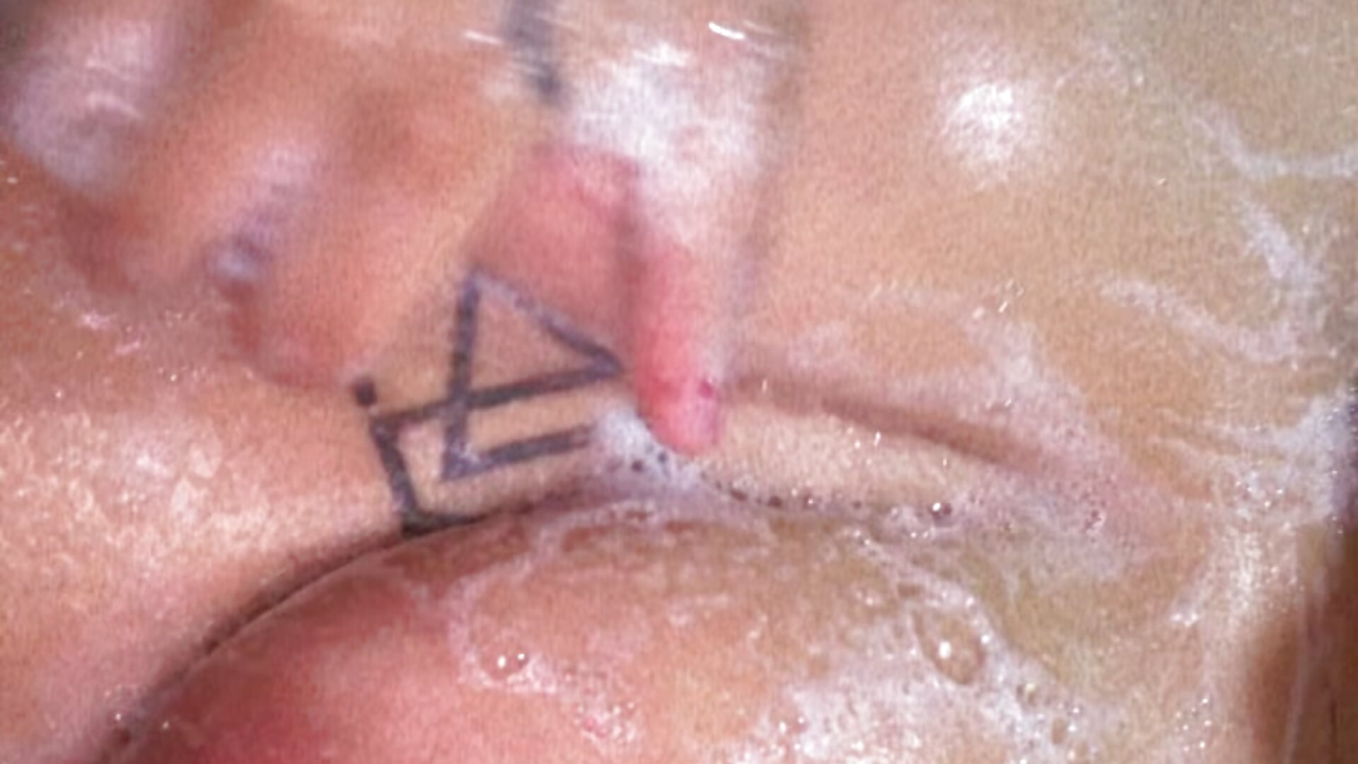 Boobs💦 - video by Emma_Q0 cam model