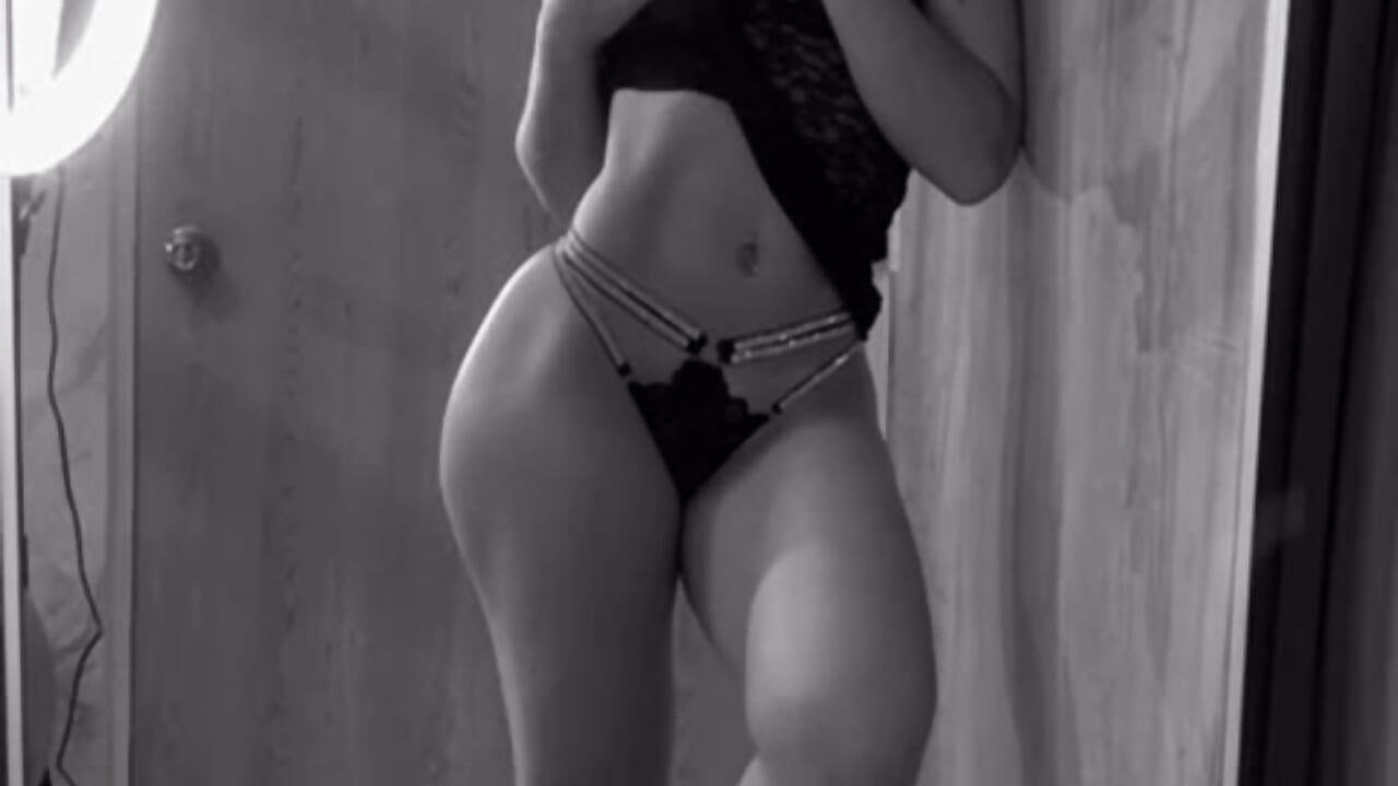 Sophi 💗 - clip cu sophi_luxe_a model videochat