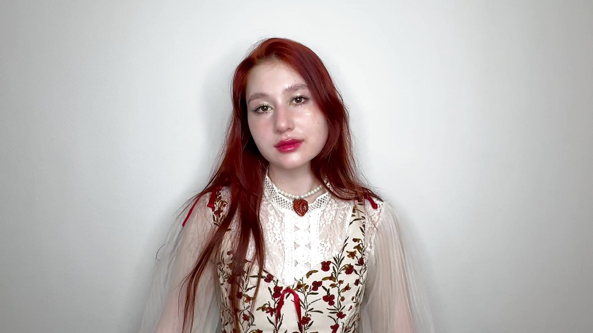 My first video^^ – video modela na kameri SerafinaPerque