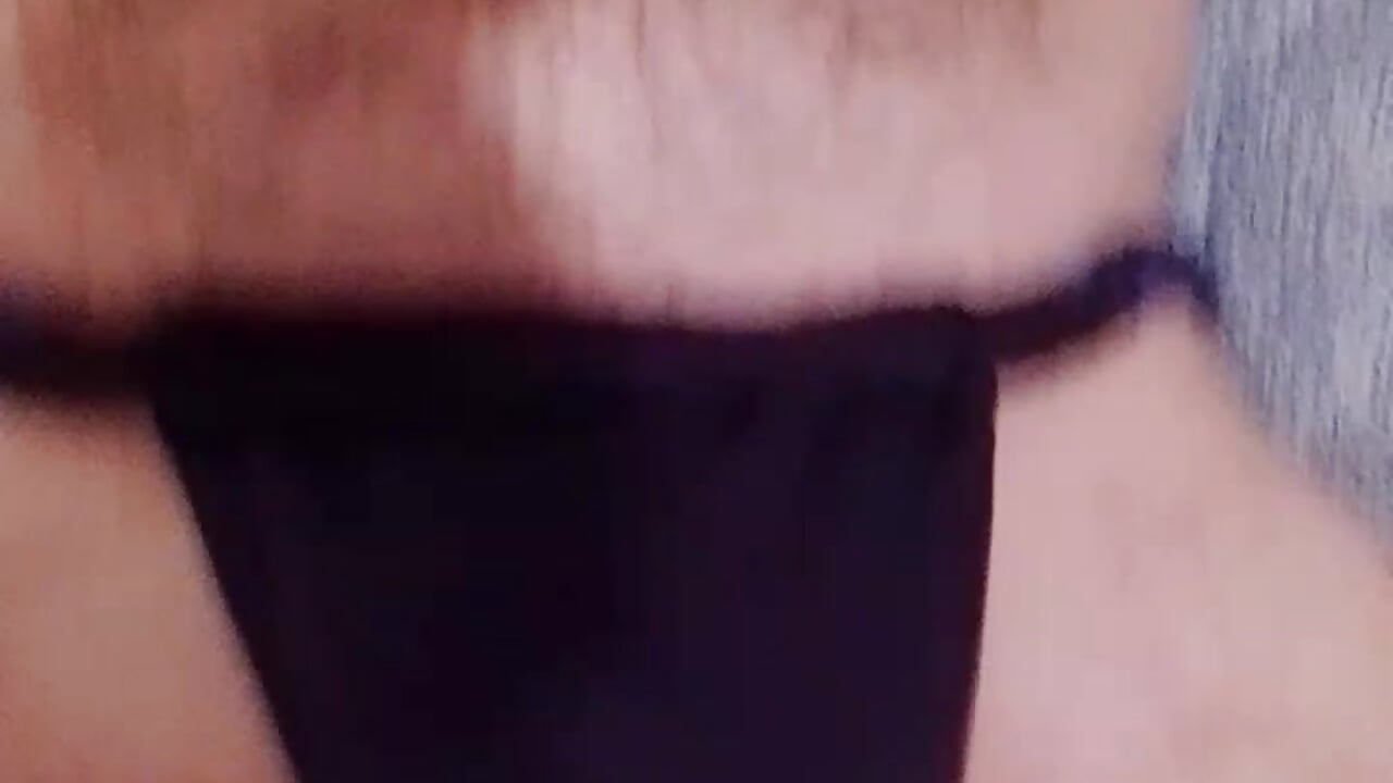 En la camita - video by DauntedHumulin cam model