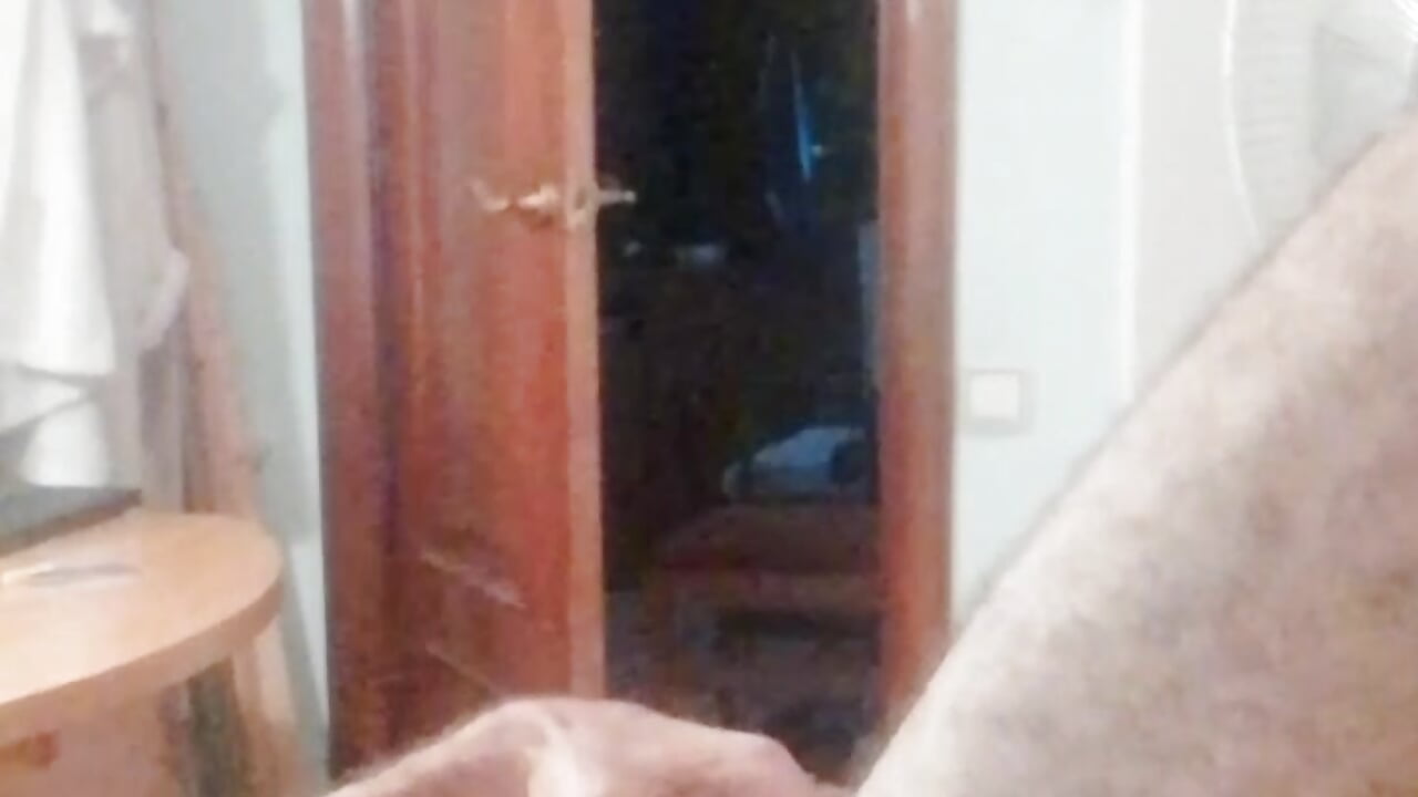 Vecino exibicionista - Vídeo de DauntedHumulin, modelo de vídeos