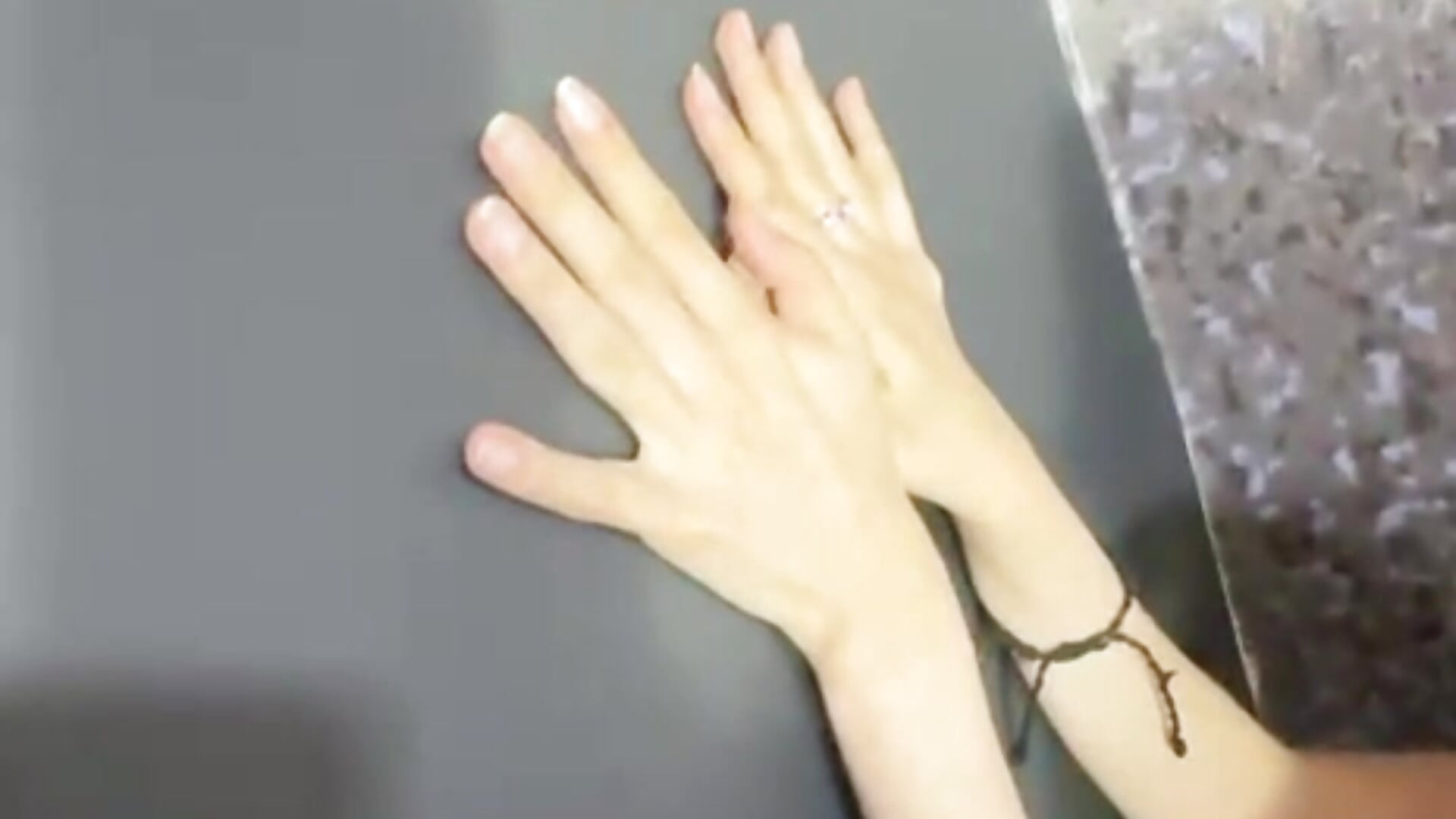 😋🥵🫣🫦💦😈 - video by Naomimolie cam model