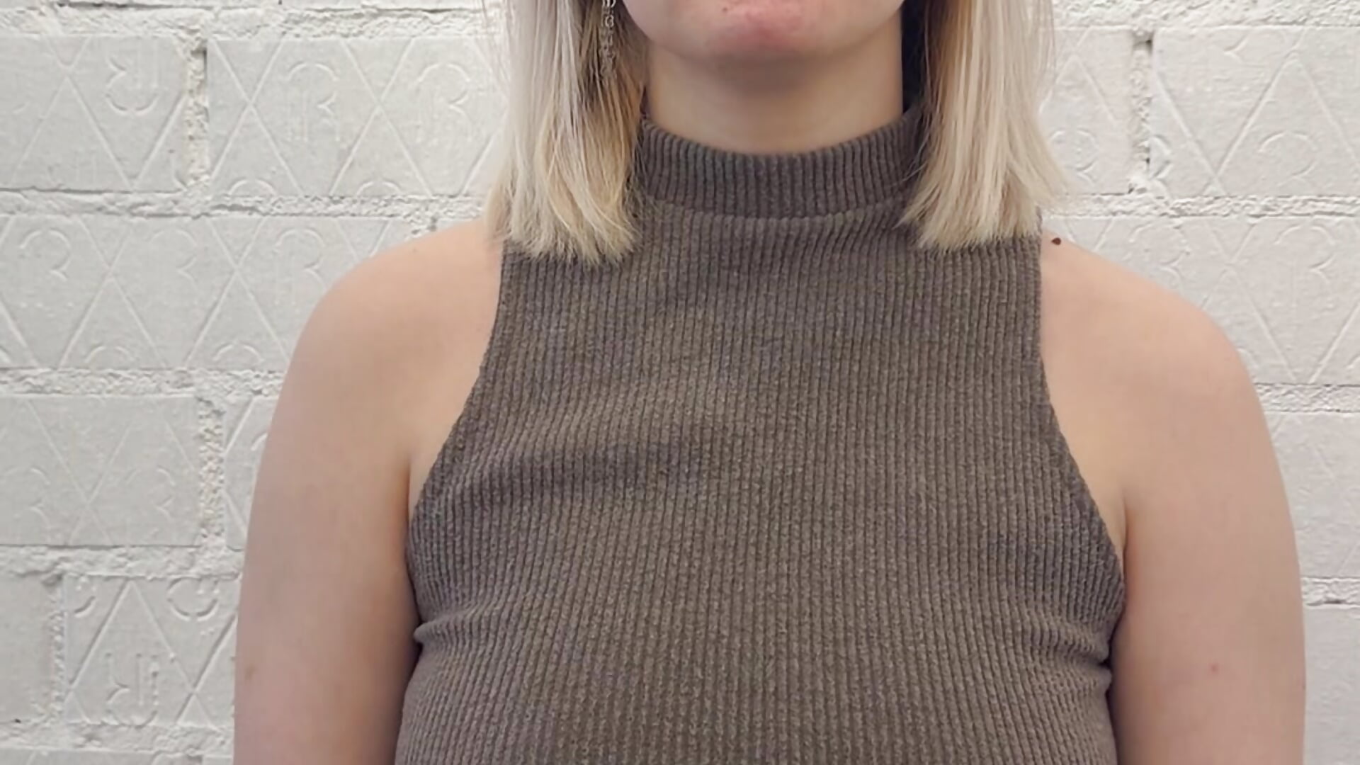 Hello its me - video by AveIinaStromain