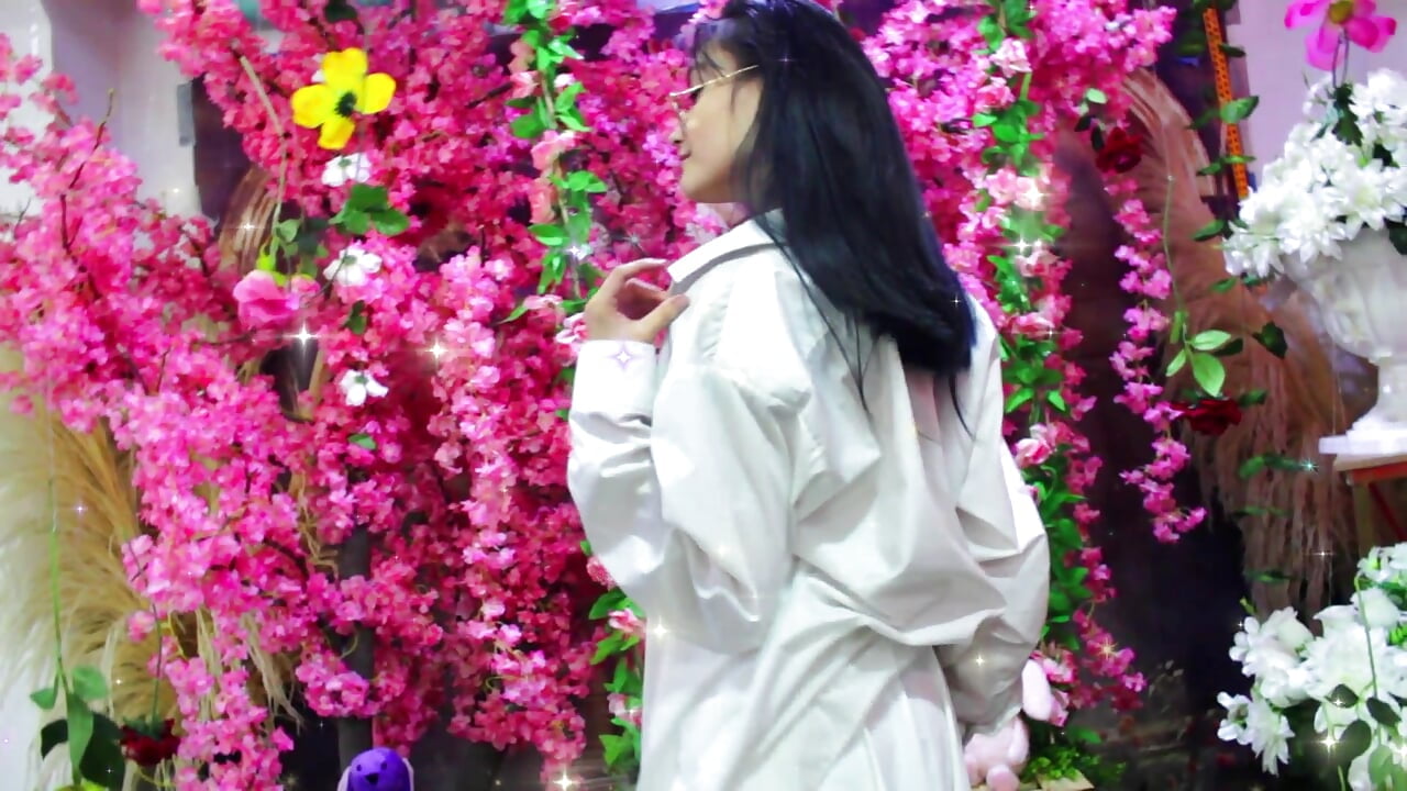 naomi - video by naomi_unu cam model