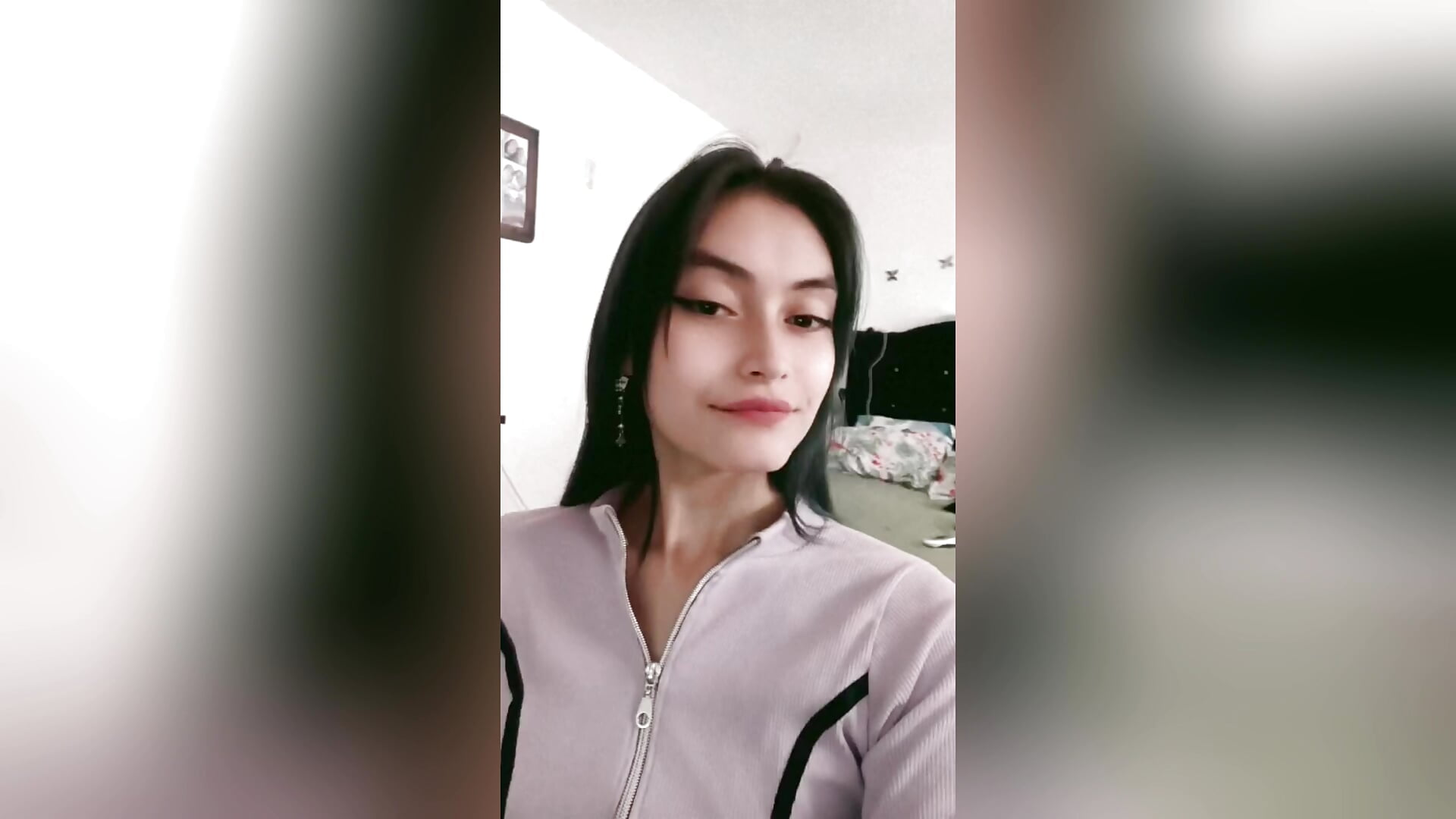 pircing – video modela na kameri naomi_unu