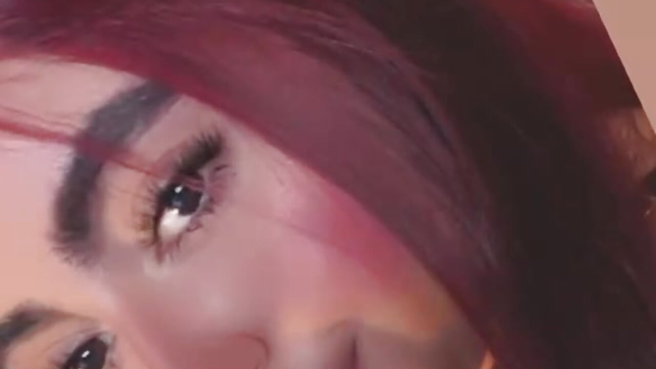 Sweet cute bunny - відео від вебкаммоделі apriilfox