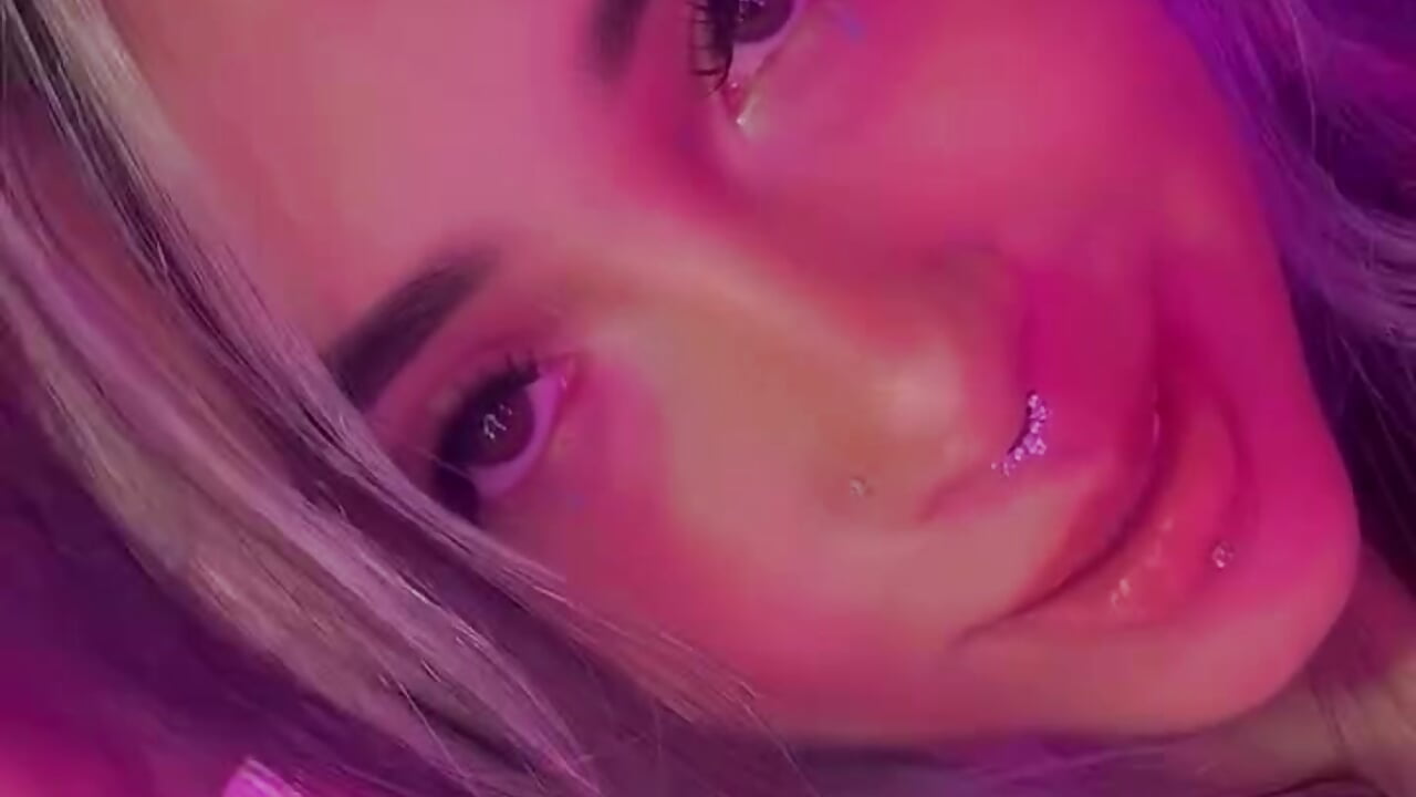 JA - video oleh ManuelaVeeleez kamera model
