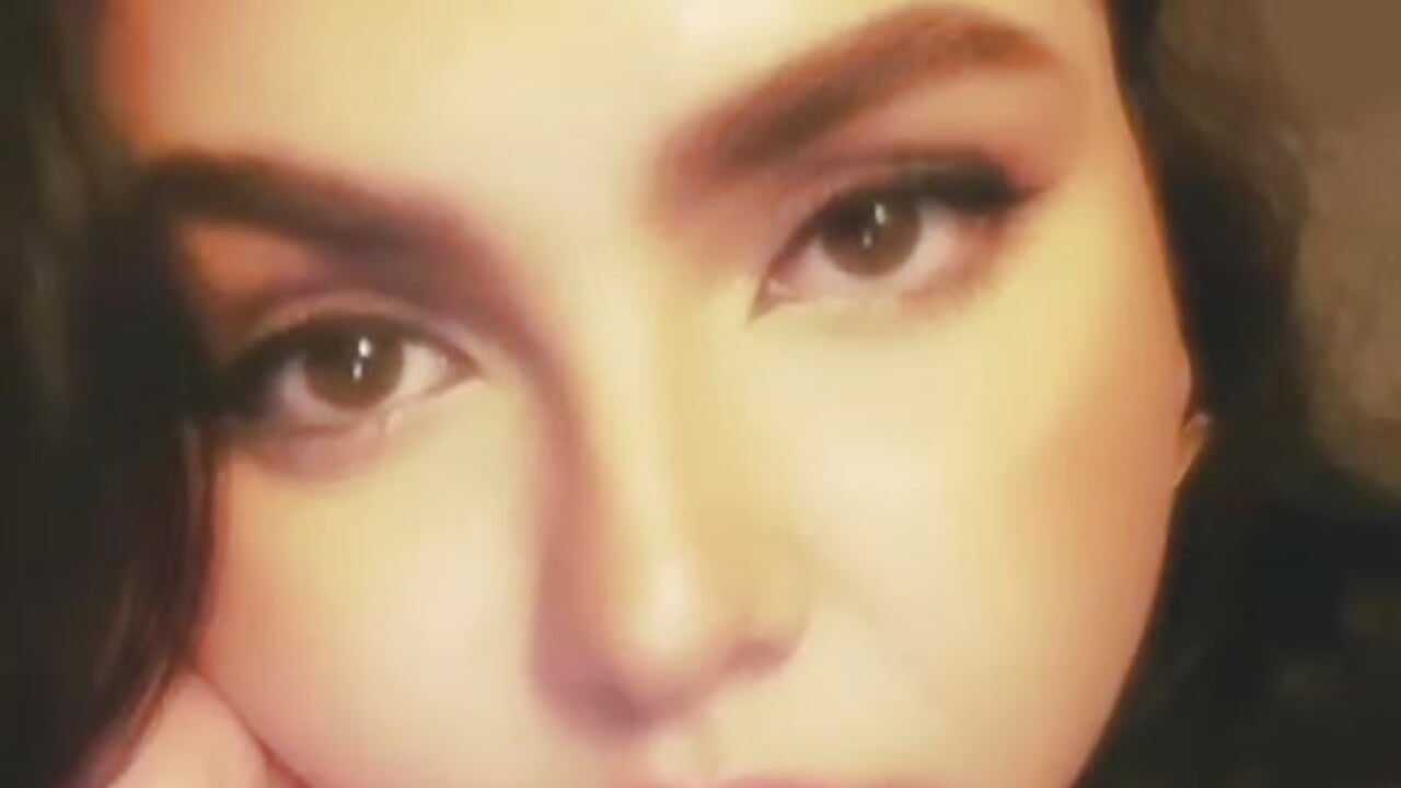 "Do you want to see me alone and uncensored? 🔑 Take me private and make me yours!－カメラキャストのAlmaraRougeの動画