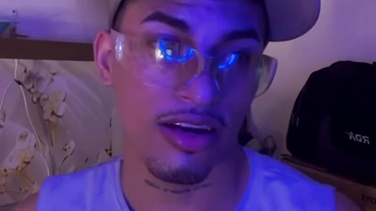 profile-intro-video-1773017468 - video oleh model kamera Ares_DAMM