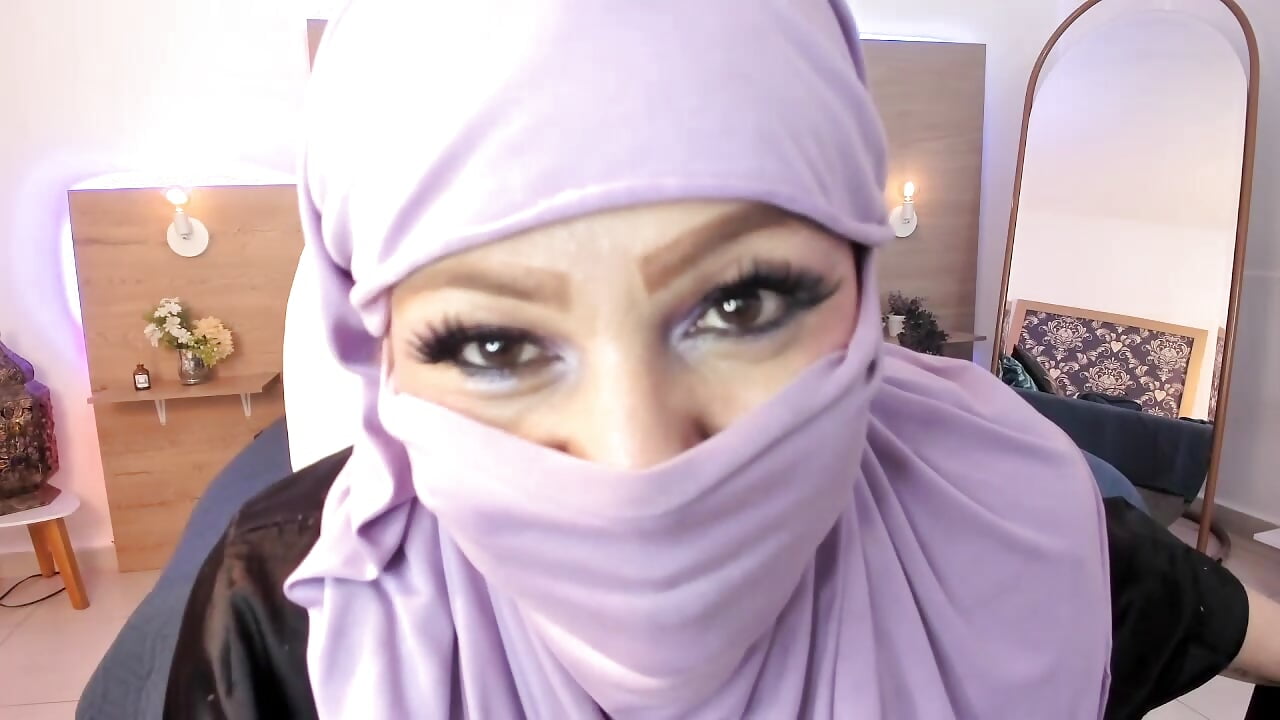 WELCOME TO MY ROOM - відео від вебкаммоделі _Azahaaraa_