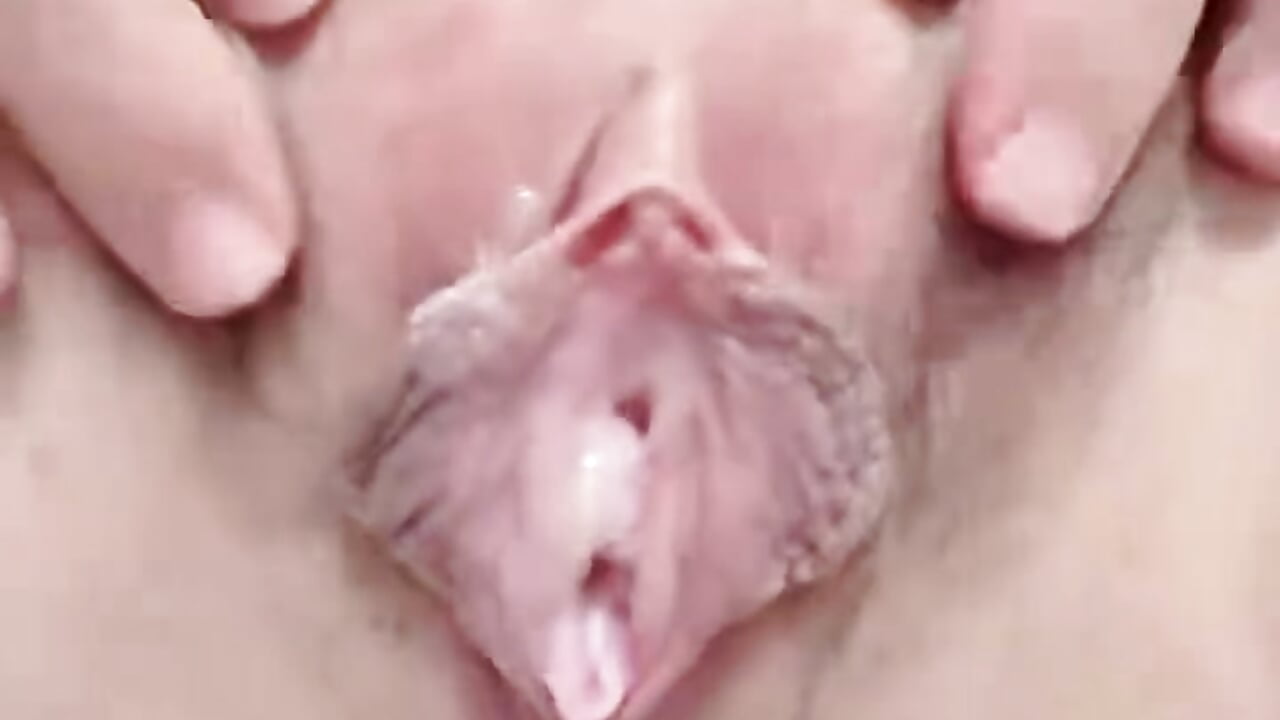 掰开我的粉逼 - Habin520主播的视频