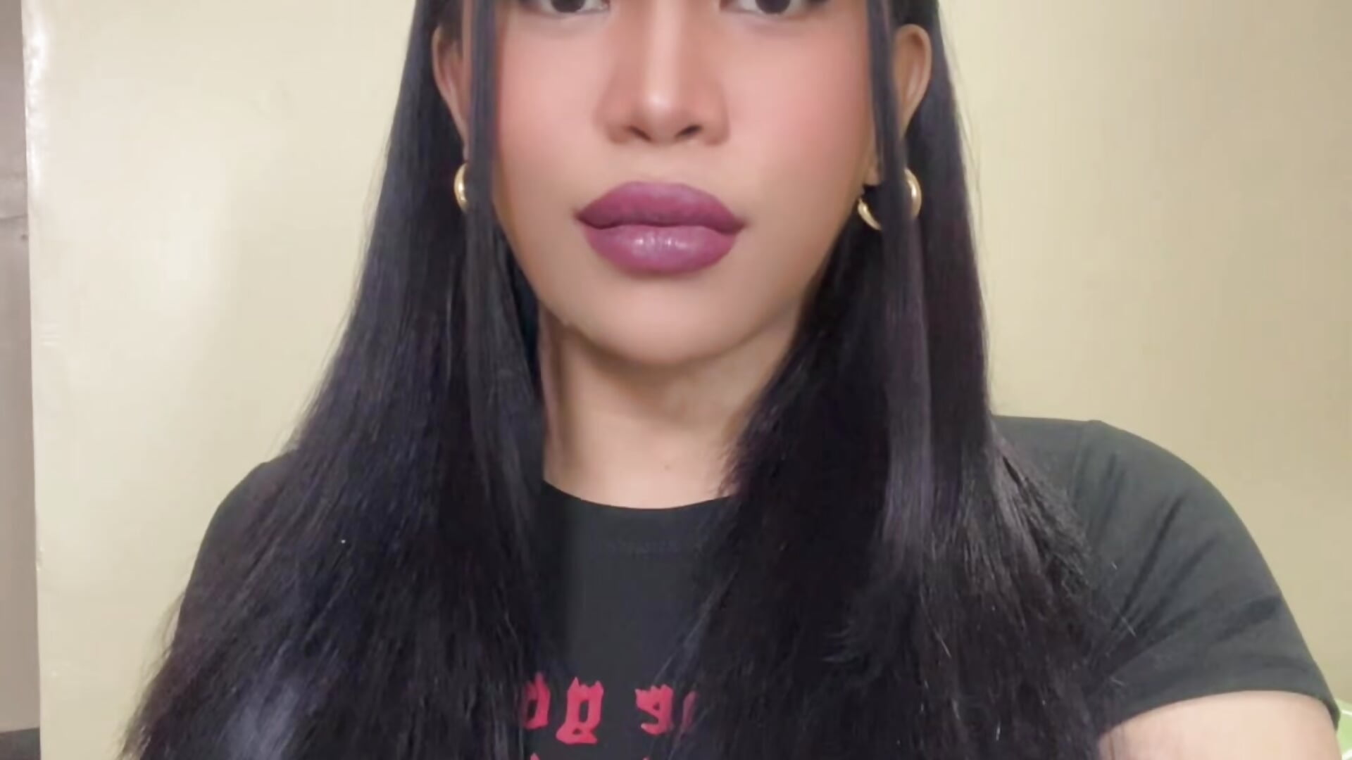 BARBIE OR BRATZ? - video của người mẫu cam hugecelestina