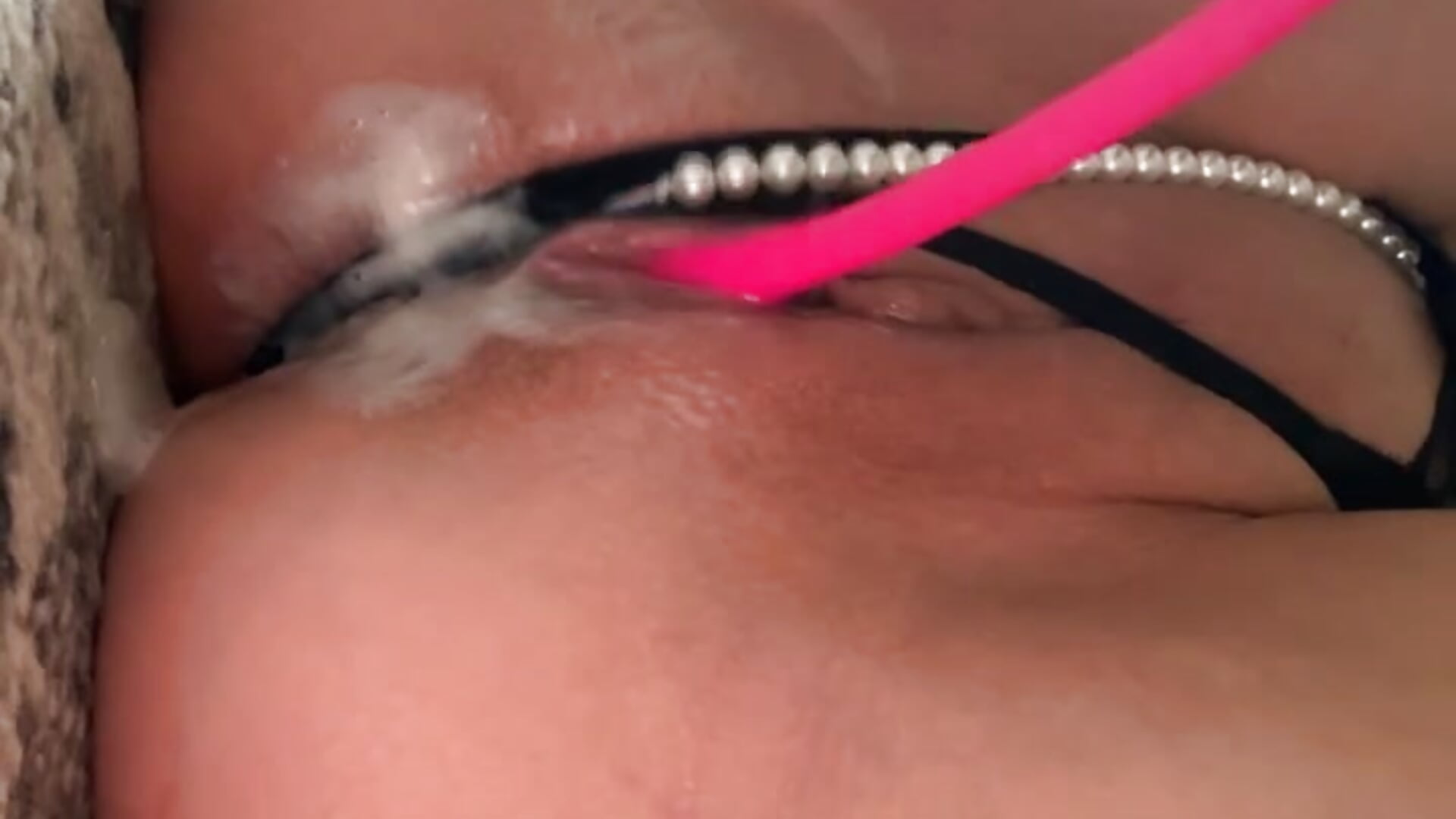Bad girl squirting💦 – video od webkamerové modelky Mysterious_WomanHu