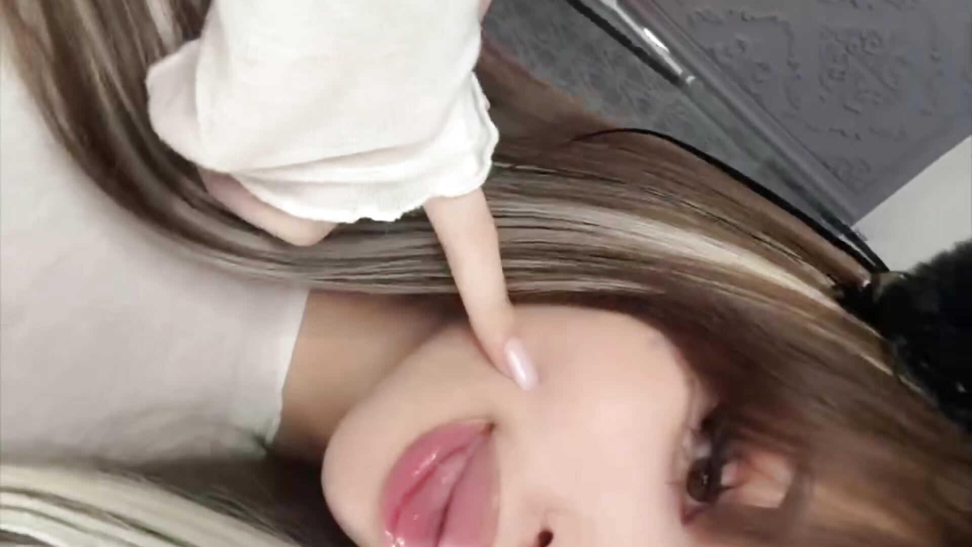 Look into my eyes✨ - video by BrattyScarlet cam model