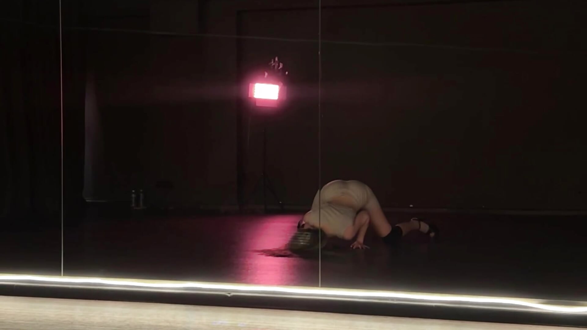 Are my dances like you? - відео від вебкаммоделі Angela_Rosssee