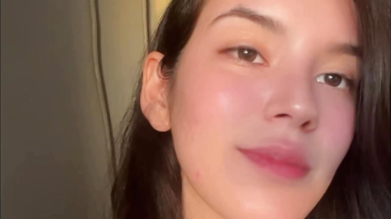 Just me - video by HazelSunshine