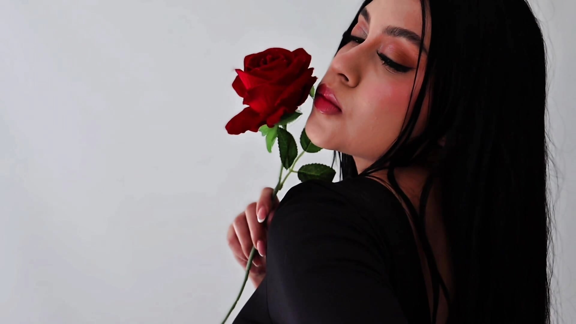 sexy vale 💗 - video by Valez_Rob