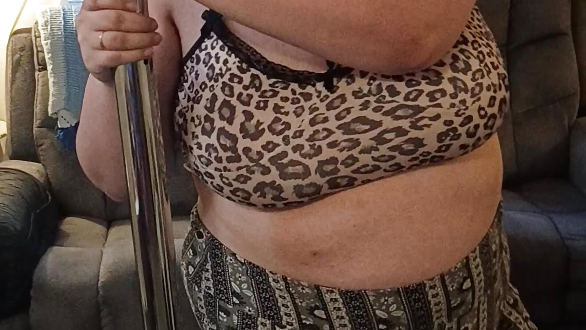 Roxy on the pole - video by AgoneCanal cam model