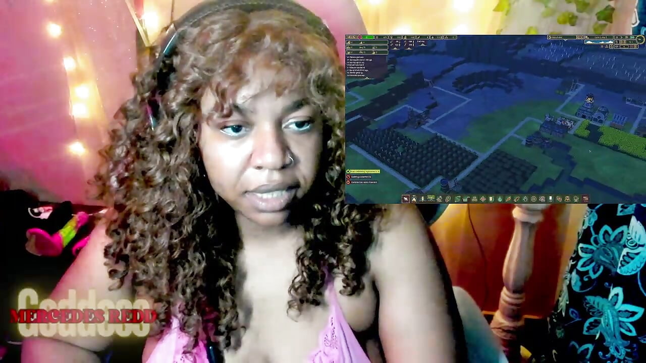 Monday Gaming  5.18.26 (Timberborn) - vídeo de la modelo de cam MercedesRedd