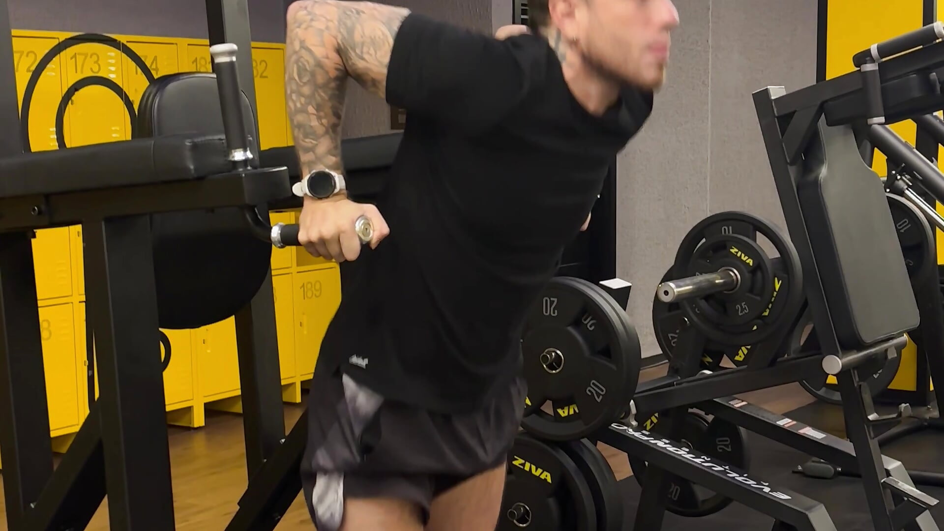 DR FITNESS - vídeo de la modelo de cam Dra-Dr-Fitness