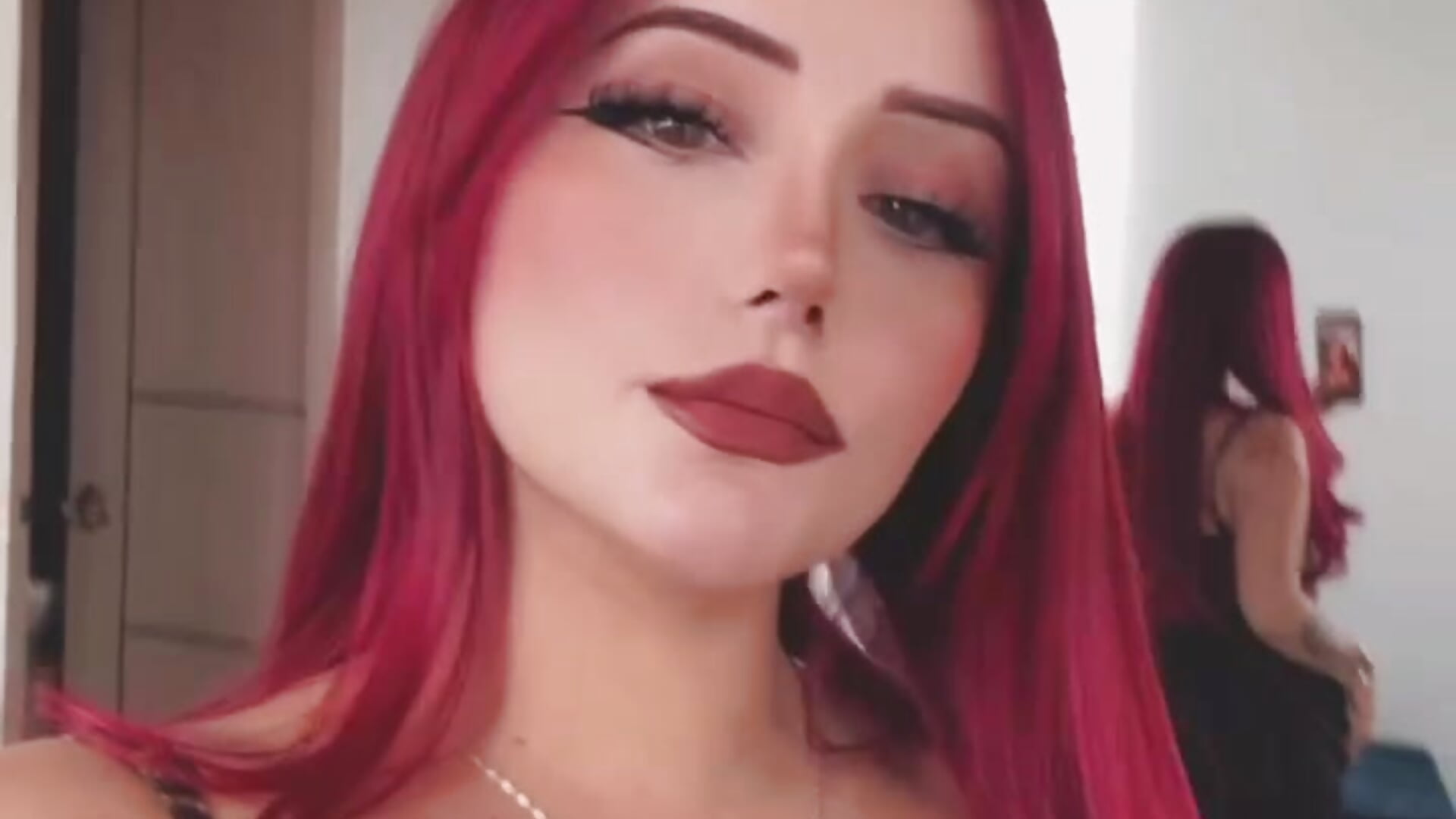 me <3 - video by paugs cam model