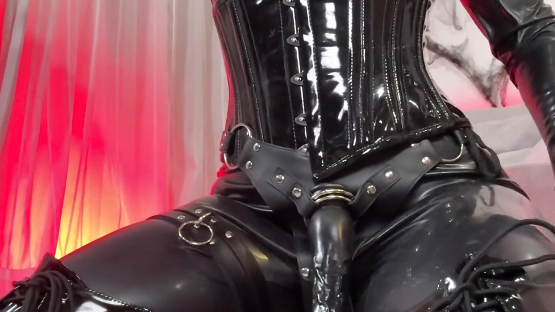 I'll take you to the dark side - clip cu DaphneWayne model videochat