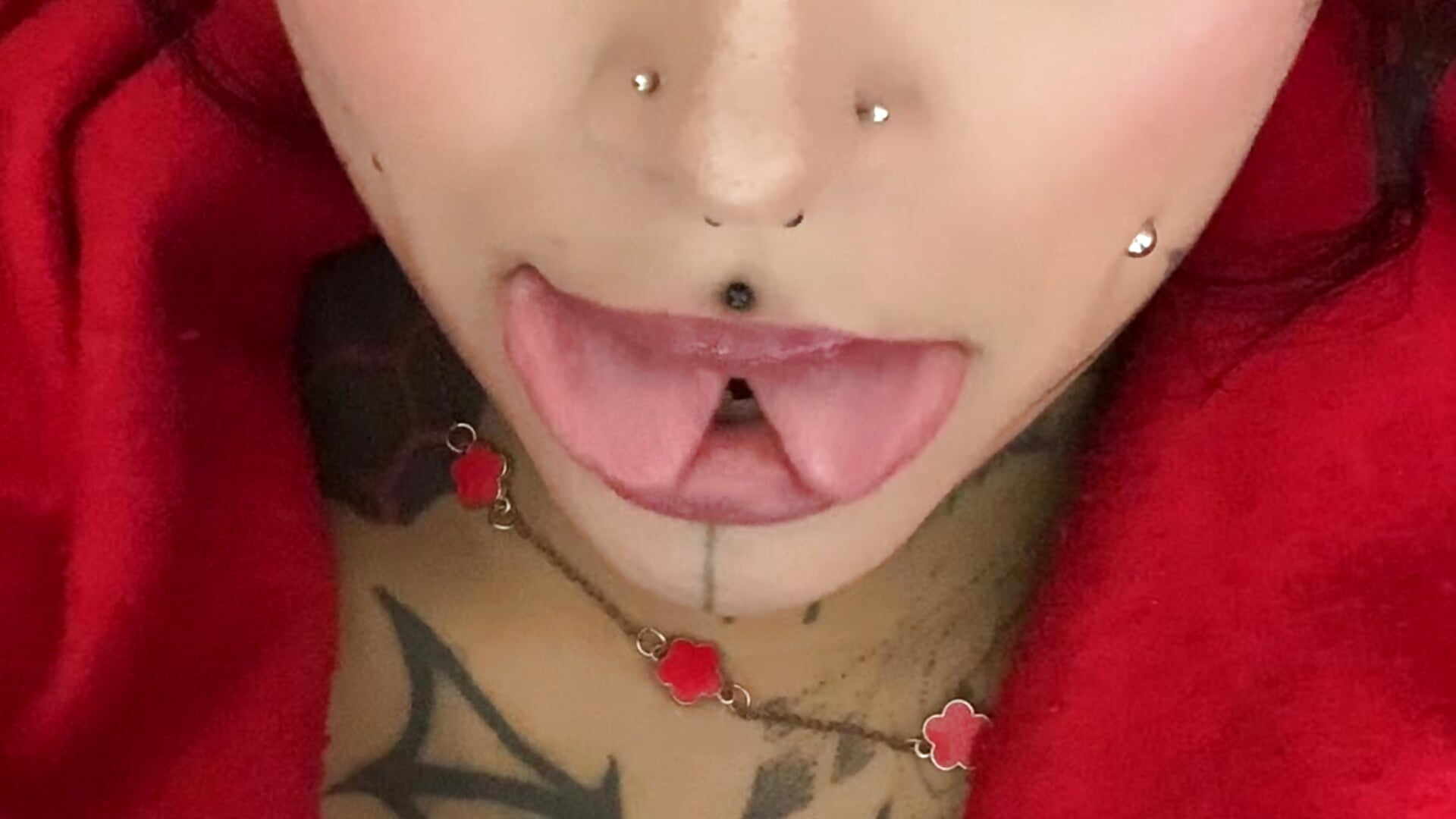 beautiful face😏☺️ - LauriInk1主播的视频